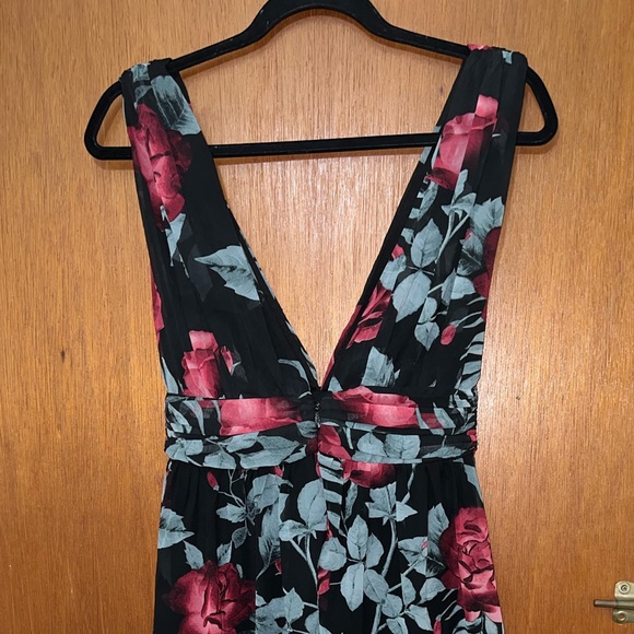 Xs Lulu’s flower dress - Picture 3 of 5